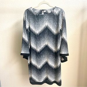Emma & Michele Black, Grey, and White Dress Zig Zag Pattern 3/4 Angled Sleeves